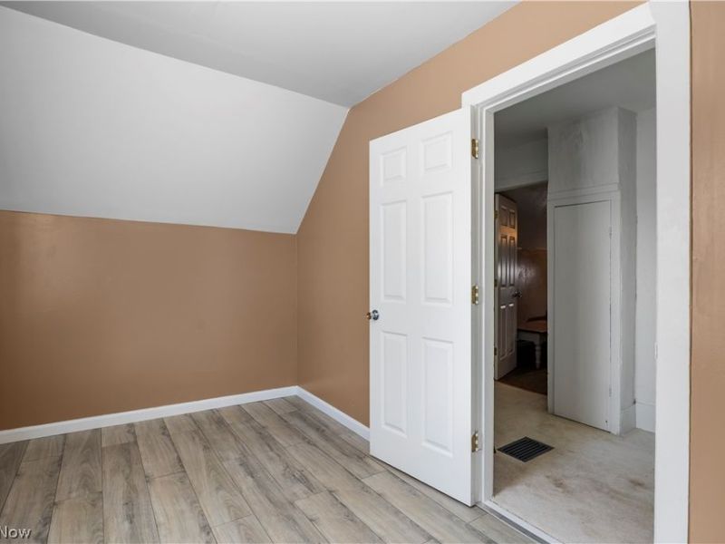 1365 East Avenue , Elyria, OH 44035 Photo 16