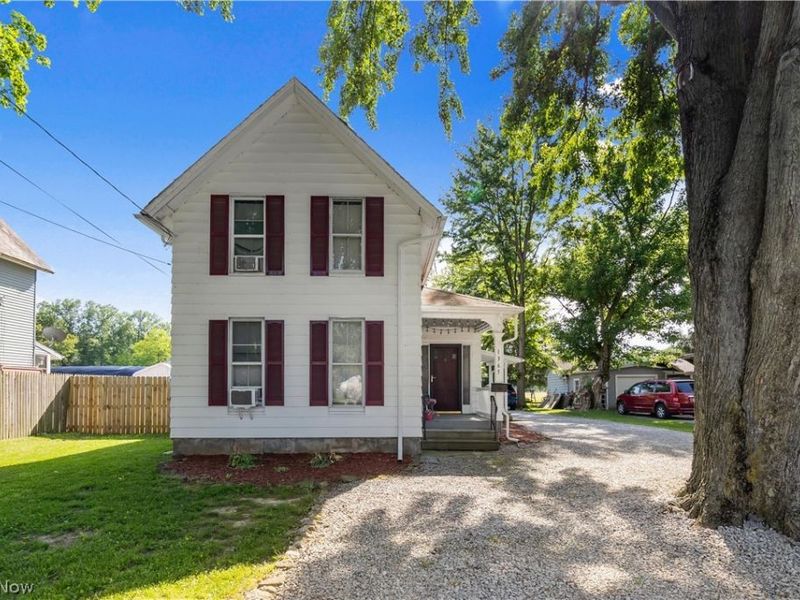 1365 East Avenue , Elyria, OH 44035 Photo 3