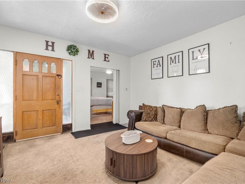 1365 East Avenue , Elyria, OH 44035 Photo 4