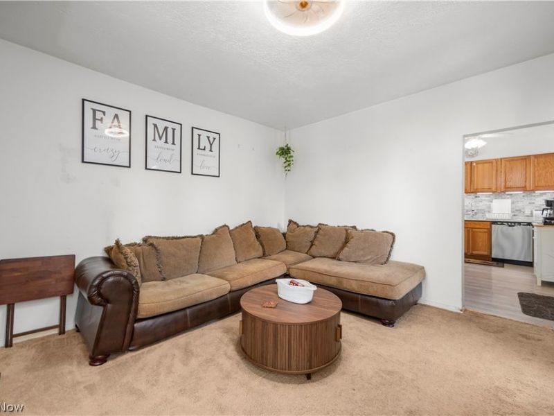 1365 East Avenue , Elyria, OH 44035 Photo 6
