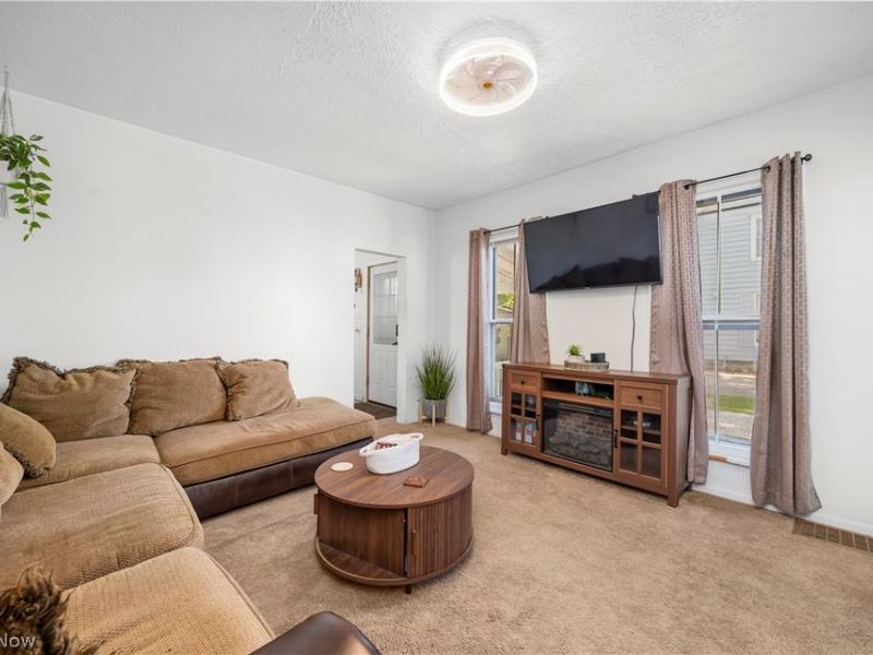 1365 East Avenue , Elyria, OH 44035 Photo 7