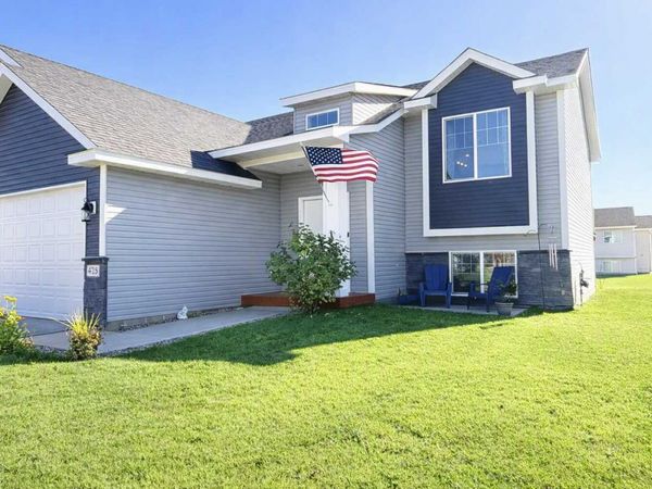 425 Eagle Street NW, Isanti, MN 55040