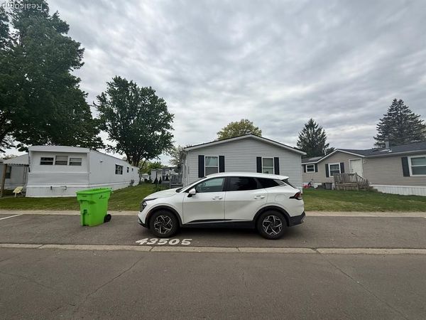 43505 Charlemagne Avenue , Sterling Heights, MI 48314