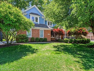 1091 American Elm Street , Orion Twp, MI 48360