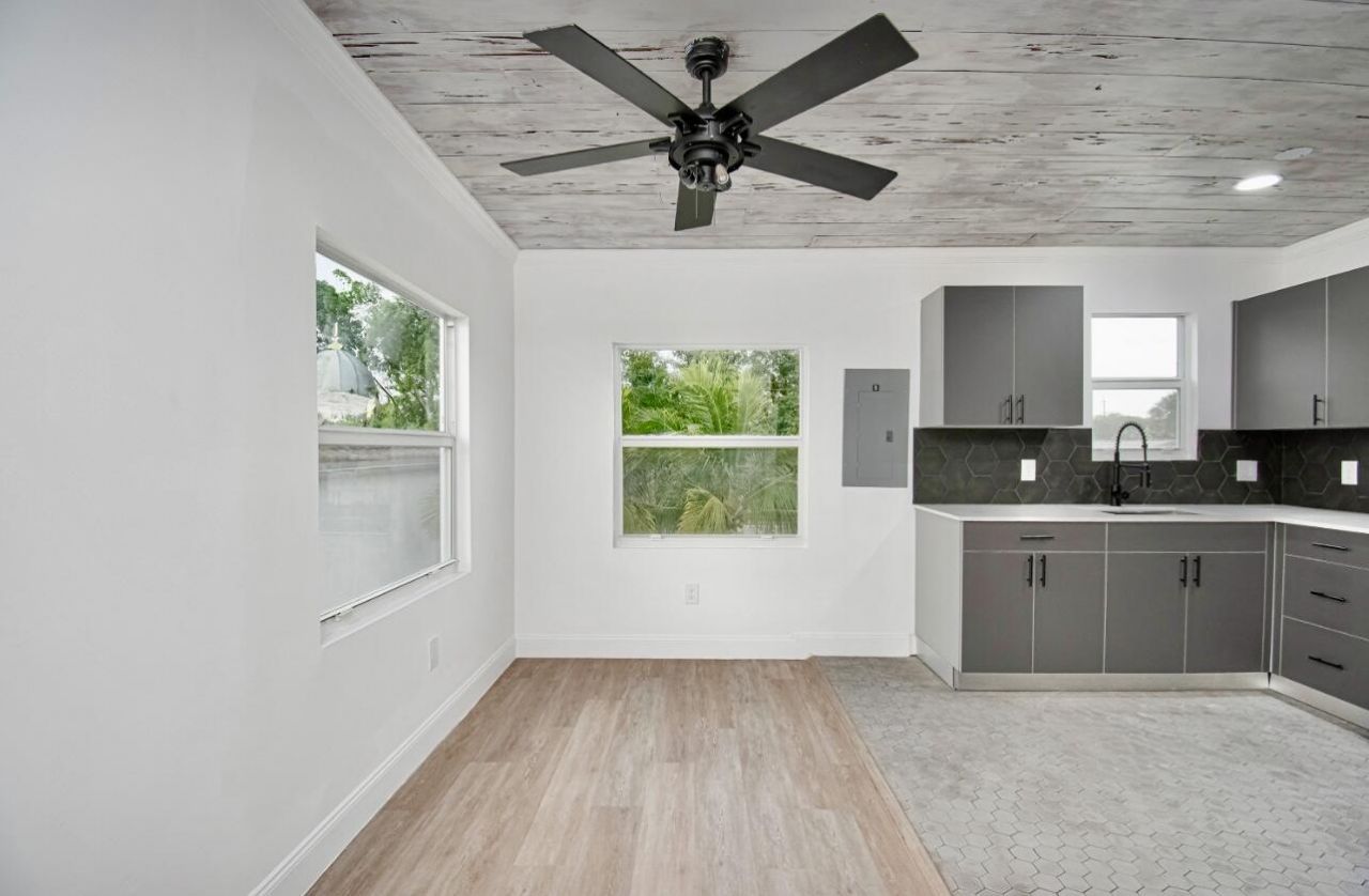 318 N E Street, Lake Worth Beach, FL 33460 Photo