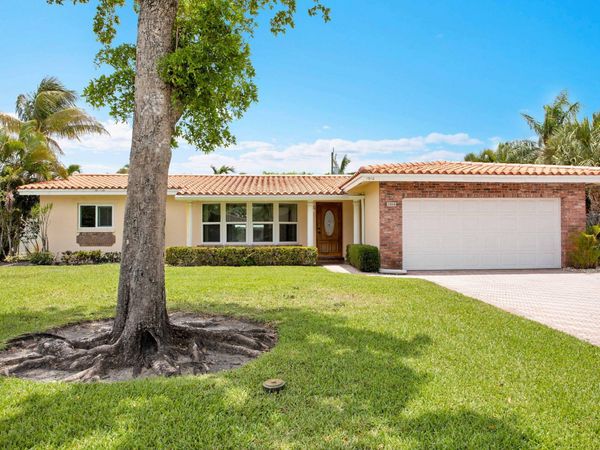 1910 NE 52nd Street NE, Fort Lauderdale, FL 33308