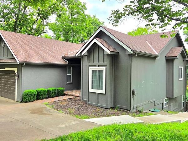 150 Rose Marie Drive, Linn Valley, KS 66040