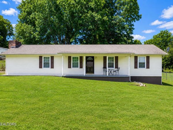 210 Arrowhead Drive, Maryville, TN 37801