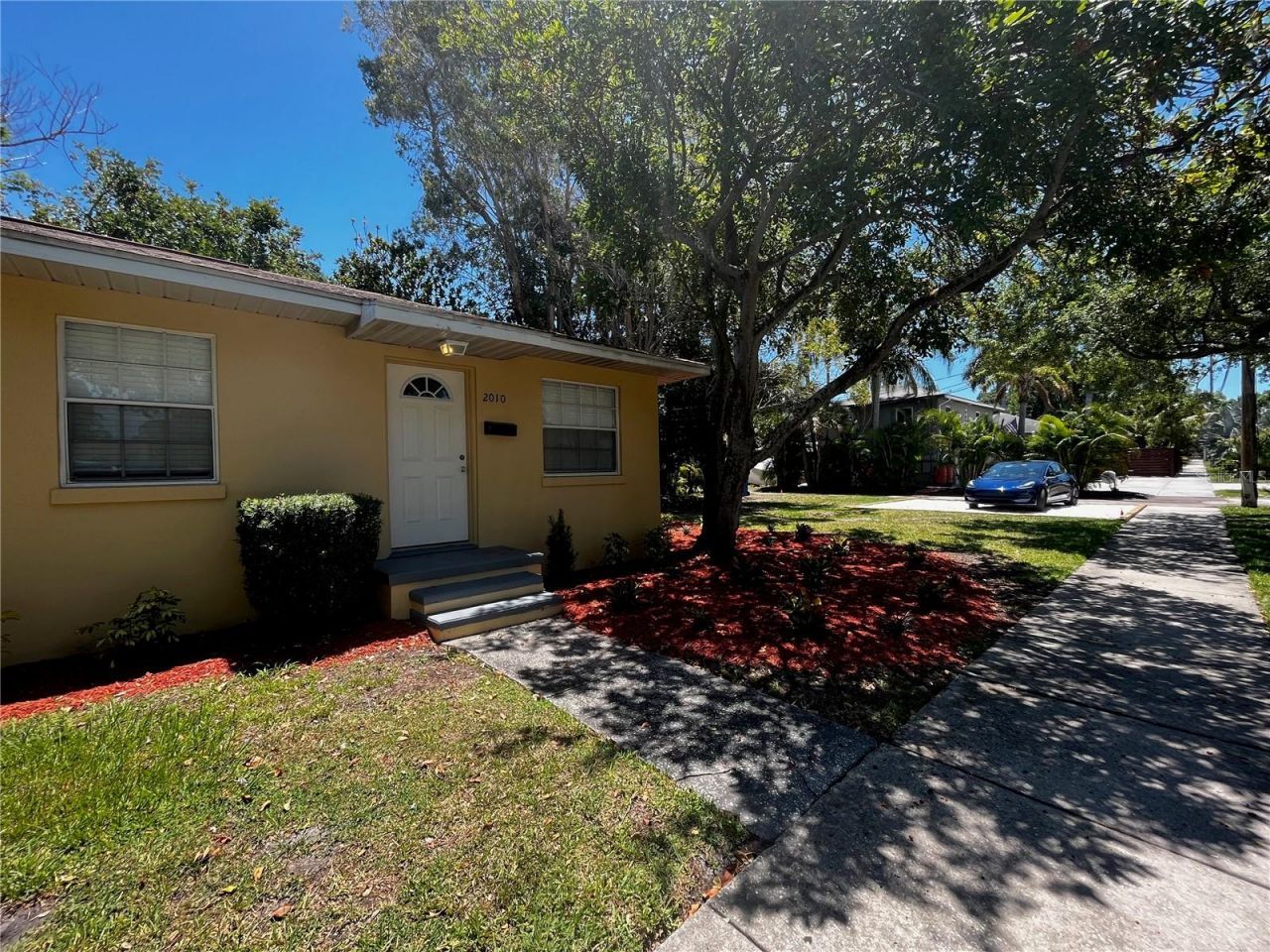 260 20th Avenue S, Saint Petersburg, FL 33705 Photo