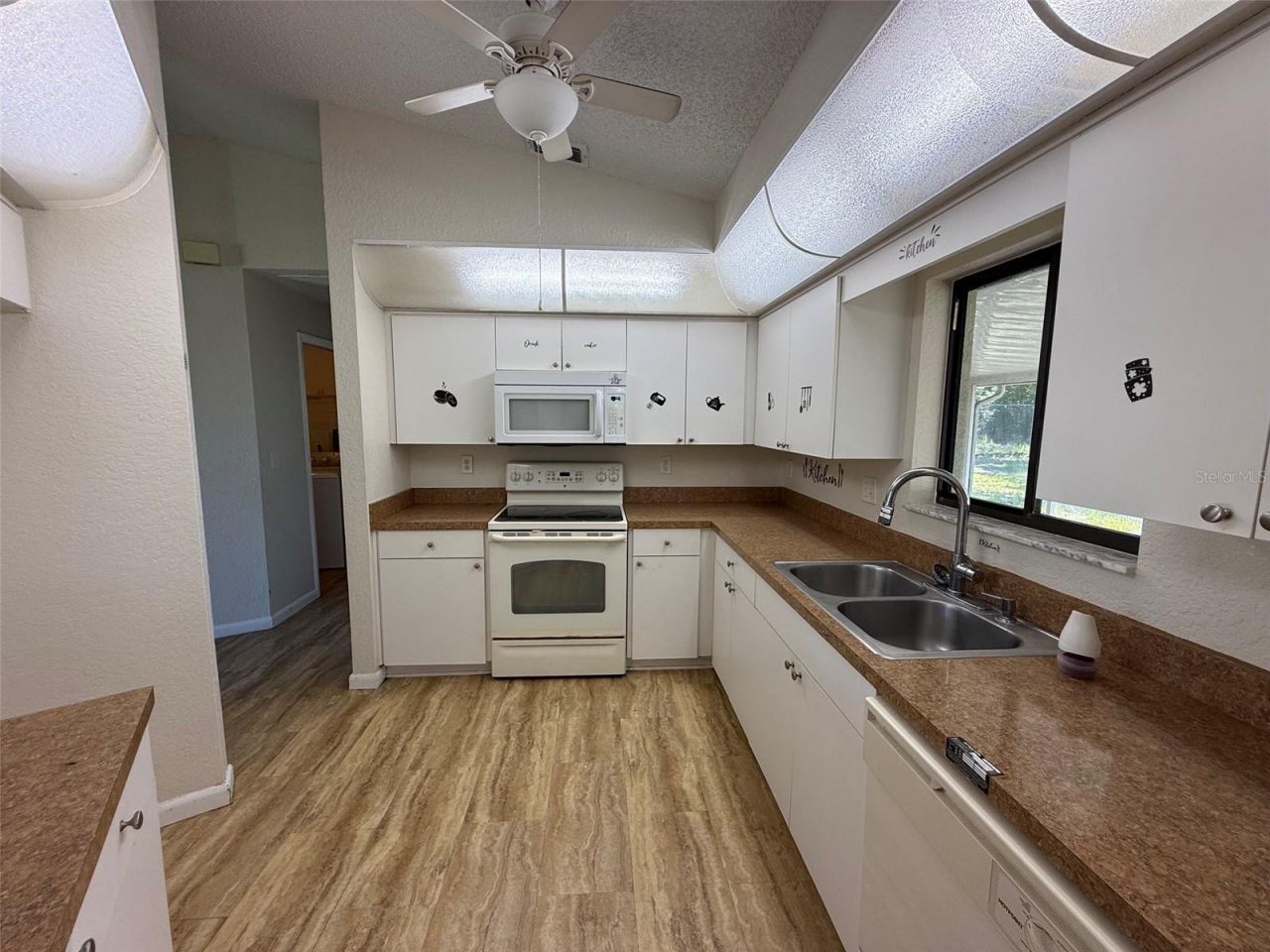 14078 Spring Hill Drive , Spring Hill, FL 34609 Photo