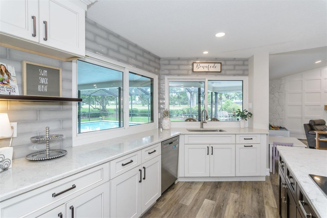 3230 Sandy Ridge Drive, Clearwater, FL 33761 Photo
