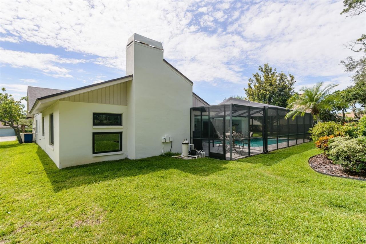 3230 Sandy Ridge Drive, Clearwater, FL 33761 Photo