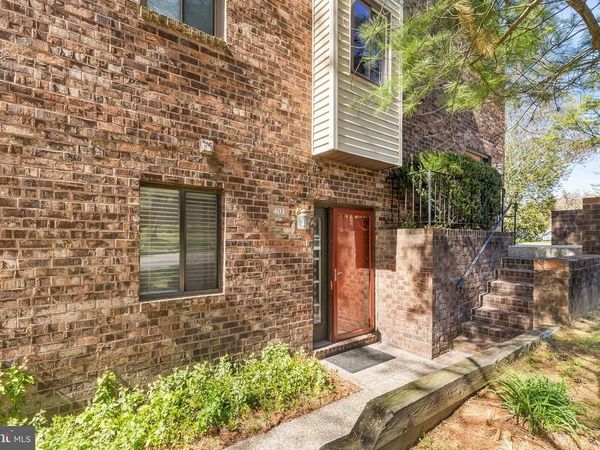 403 MOUNTAINVIEW DRIVE, Unit 403, CHESTERBROOK, PA 19087