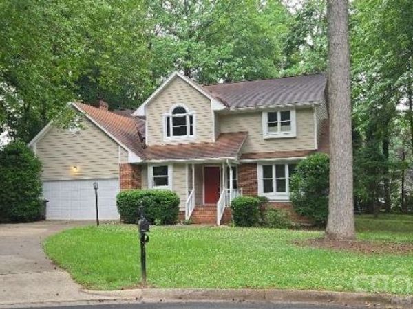 932 Alexandria Court , Gastonia, NC 28056