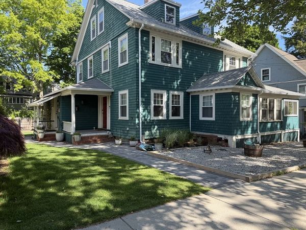 112 Fuller St, Unit 1, Brookline, MA 02446
