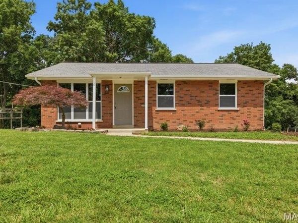 2944 Raw Wind Drive , High Ridge, MO 63049
