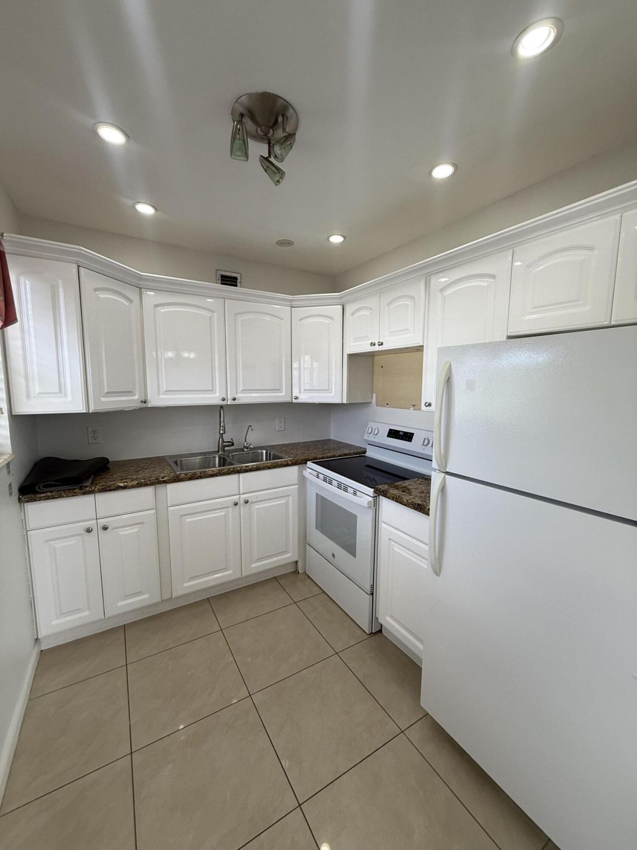 184 Easthampton H, West Palm Beach, FL 33417 Photo