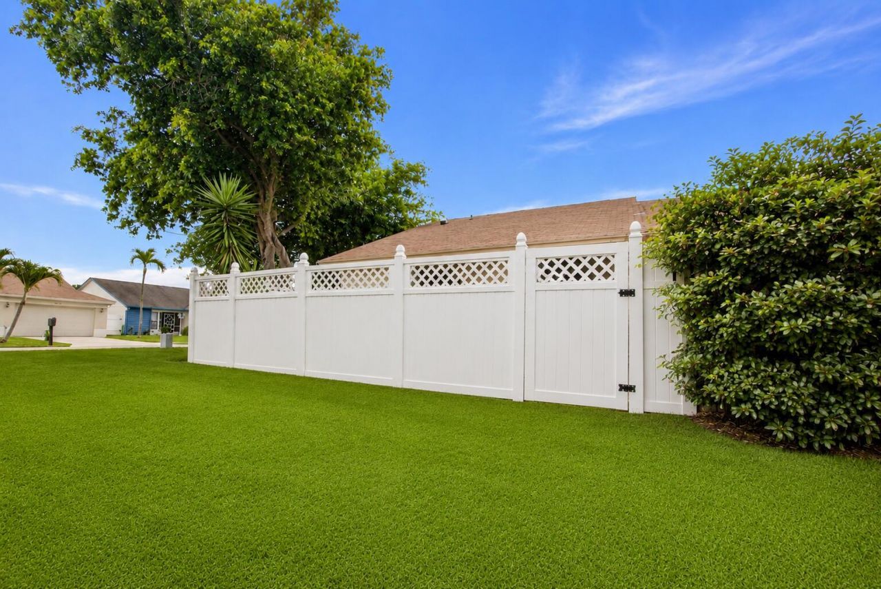 7958 Piper Lane, Lake Worth, FL 33463 Photo