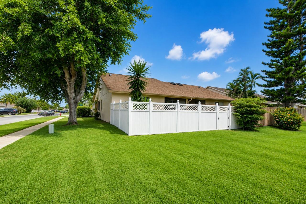 7958 Piper Lane, Lake Worth, FL 33463 Photo