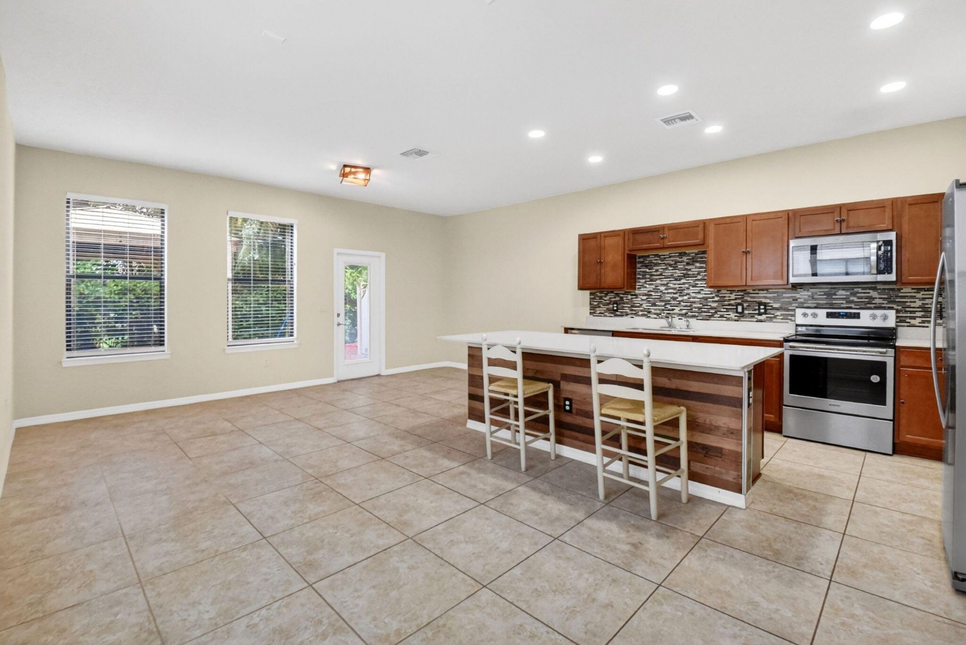 2833 Troubadour Street, Unit 2833, Palm Springs, FL 33406 Photo