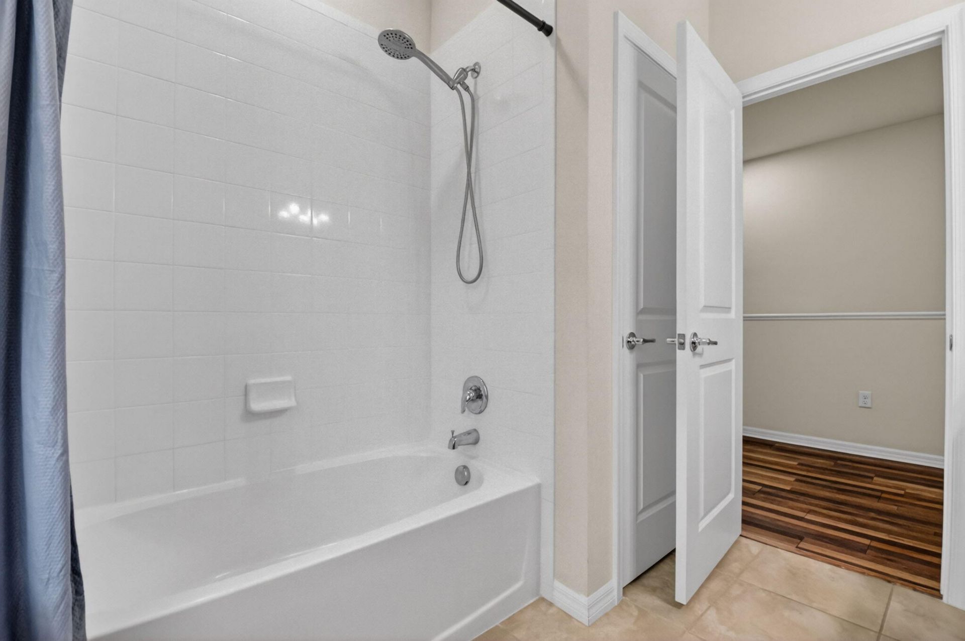 2833 Troubadour Street, Unit 2833, Palm Springs, FL 33406 Photo