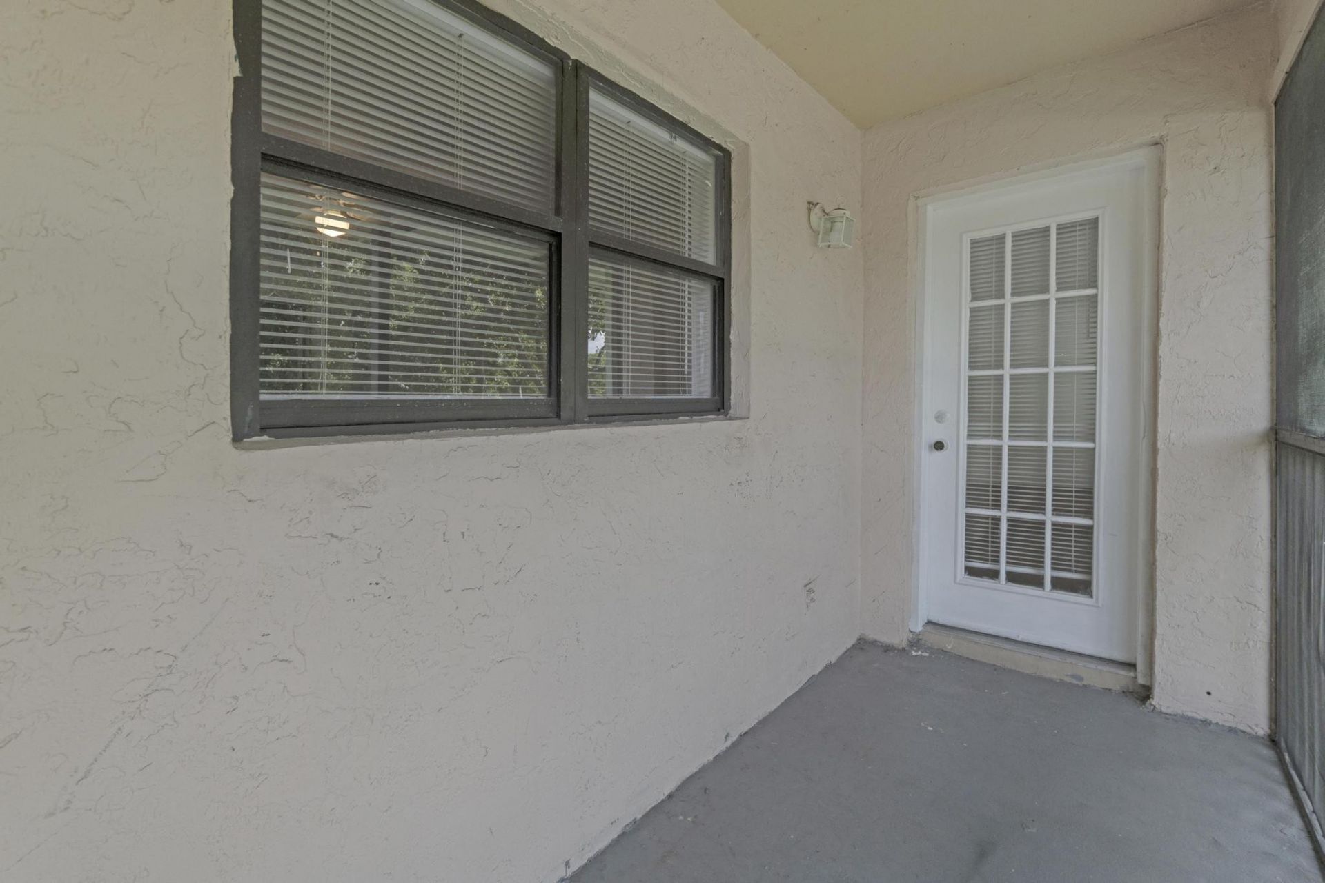 8771 NW 39th Street, Sunrise, FL 33351 Photo