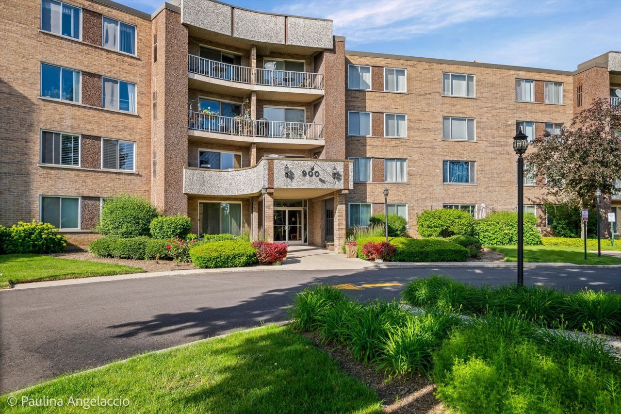 900 E Wilmette Road, Unit 219, Palatine, IL 60074 Main Photo