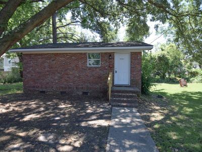 1921 Token Street, North Charleston, SC 29405
