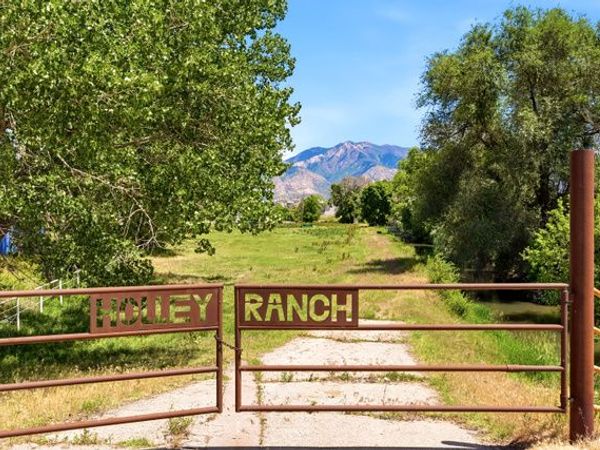 1792 S 1900 W, Unit 6, West Haven, UT 84401