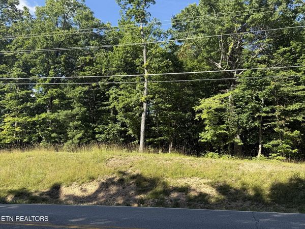 664 Catoosa Blvd, Crossville, TN 38558