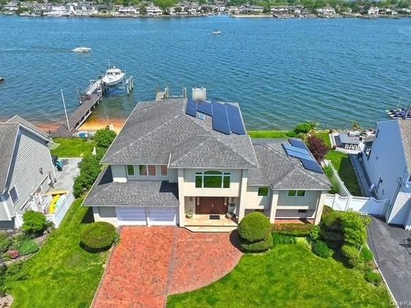 69 Ocean Avenue , Massapequa, NY 11758