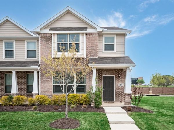 2204 Greystone Drive, Denton, TX 76207