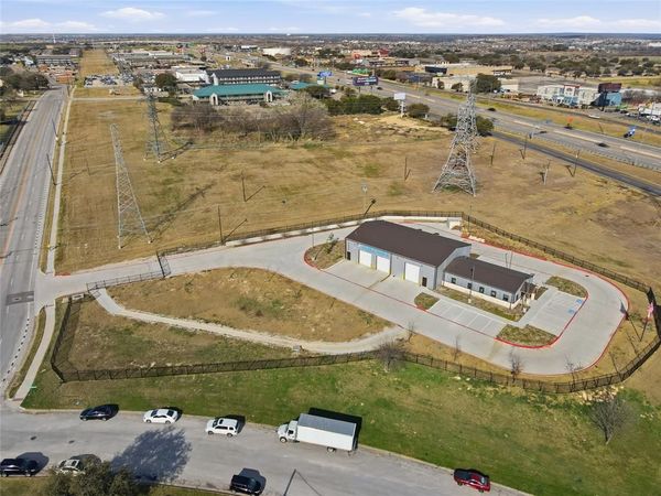 8400 Calmont Avenue , Fort Worth, TX 76116