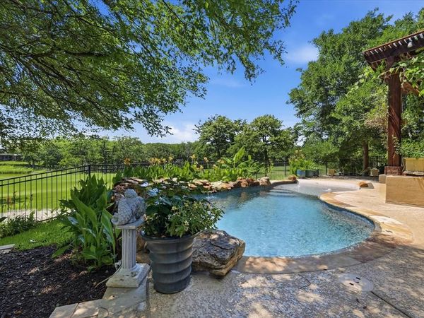 1731 Meadows Avenue , Lantana, TX 76226