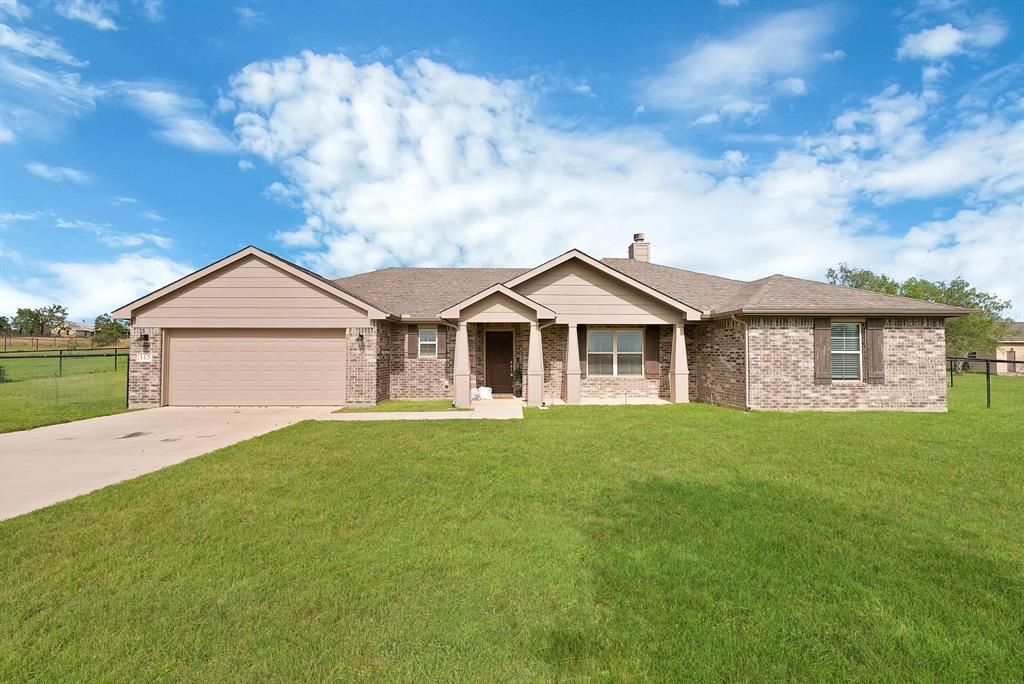 115 Springwood Ranch Loop , Springtown, TX 76082 Main Photo
