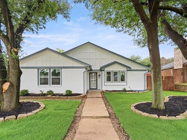 2024 Oakmeadow Street, Bedford, TX 76021
