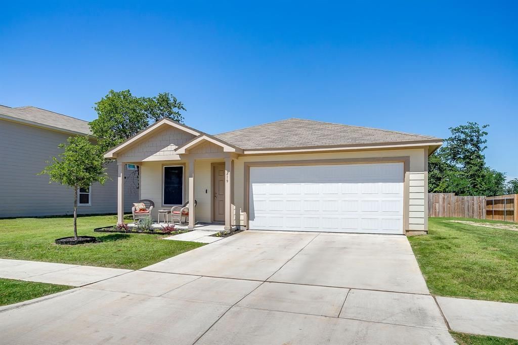 219 Peace Lily Way , Tolar, TX 76476 Main Photo