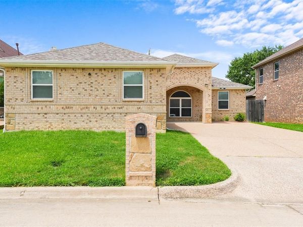 3807 Winding Road , Arlington, TX 76016