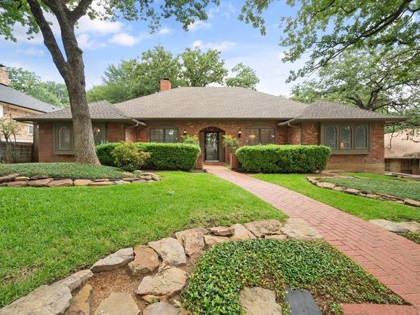 4003 Manorwood Court , Arlington, TX 76016