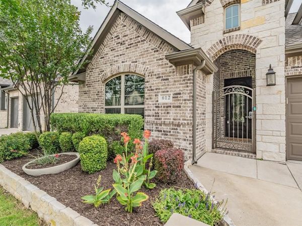 612 Rawlins Lane, Fort Worth, TX 76131