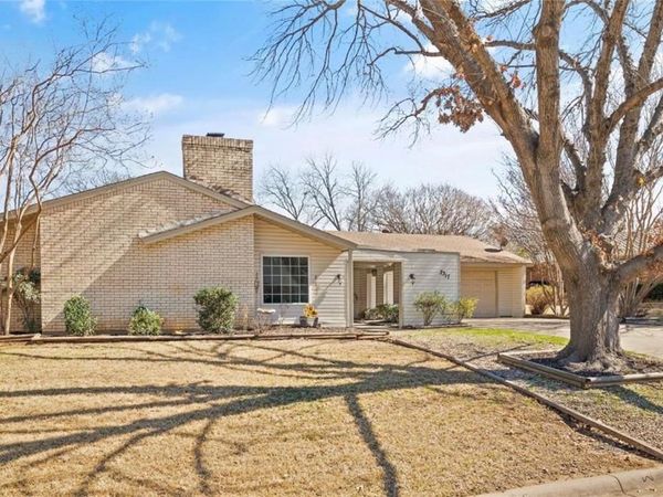 2317 Smokerise Drive , Arlington, TX 76016