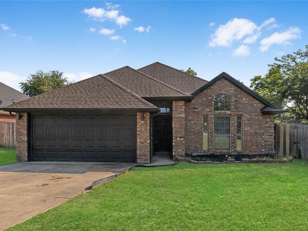509 Mansfield Cardinal Road , Kennedale, TX 76060