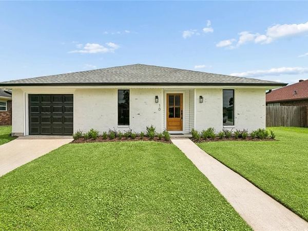 10 DARBONNE Court , Kenner, LA 70065