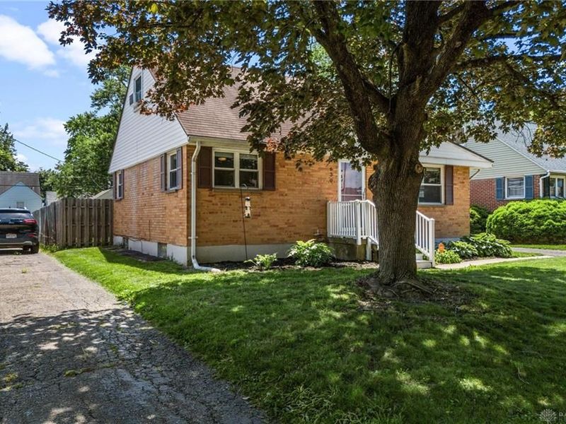 630 Hadley Avenue, Dayton, OH 45419 Photo 2
