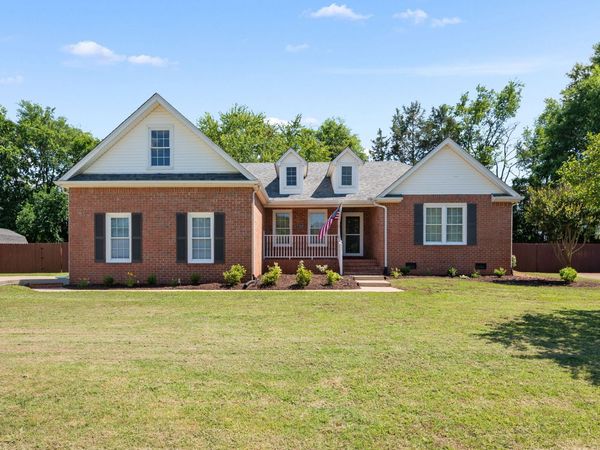 206 Brentmeade Dr , Murfreesboro, TN 37130