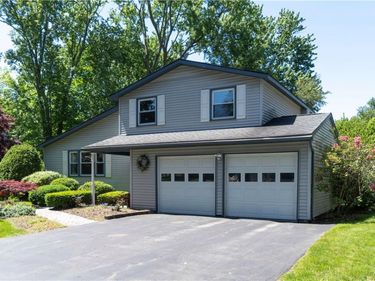 8013 Thyme Circle , Liverpool, NY 13090