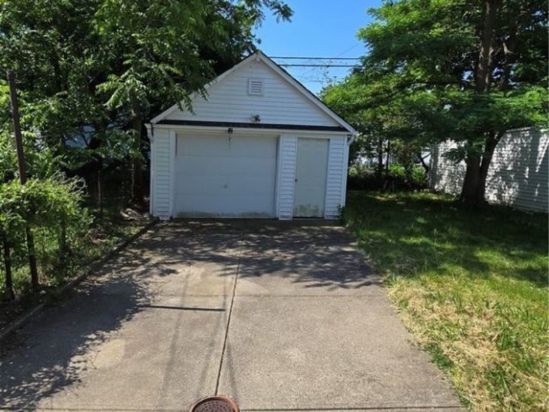 19600 Ormiston Avenue, Euclid, OH 44119 Photo 10