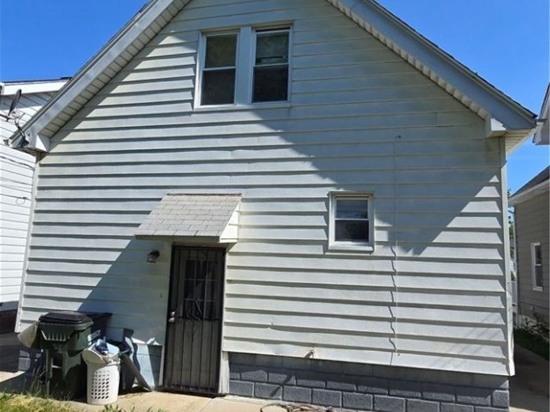 19600 Ormiston Avenue, Euclid, OH 44119 Photo 11