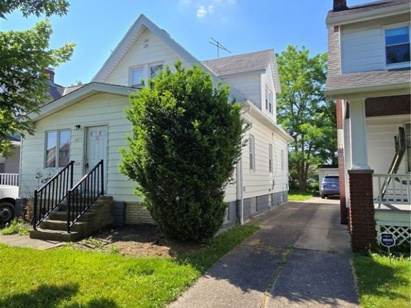 19600 Ormiston Avenue, Euclid, OH 44119 Photo 9
