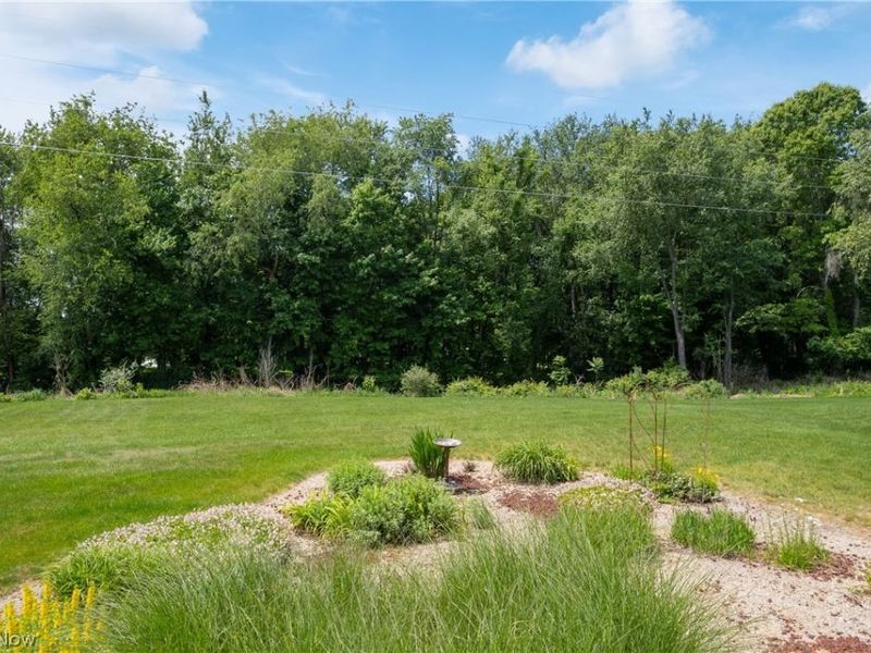 2419 Meadow Spring Circle, Akron, OH 44312 Photo 32